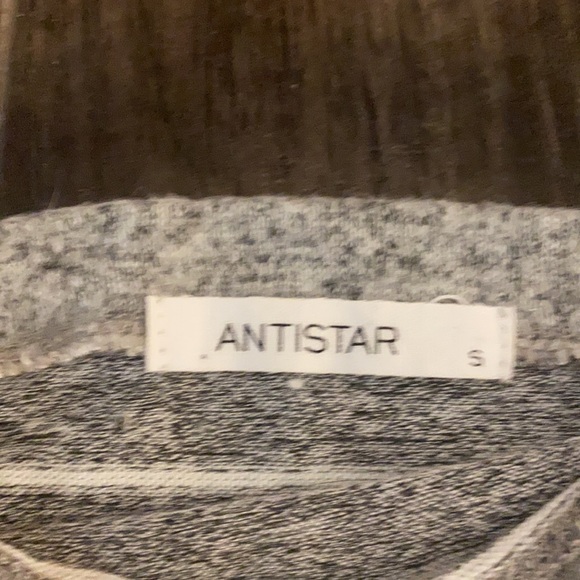 Soft long sleeve - Picture 2 of 2